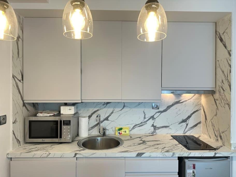 Ybh Suite Alameda Виго Экстерьер фото